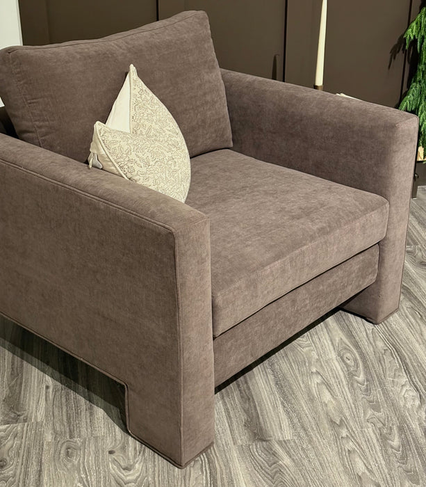 Nora Chair | Floor Model