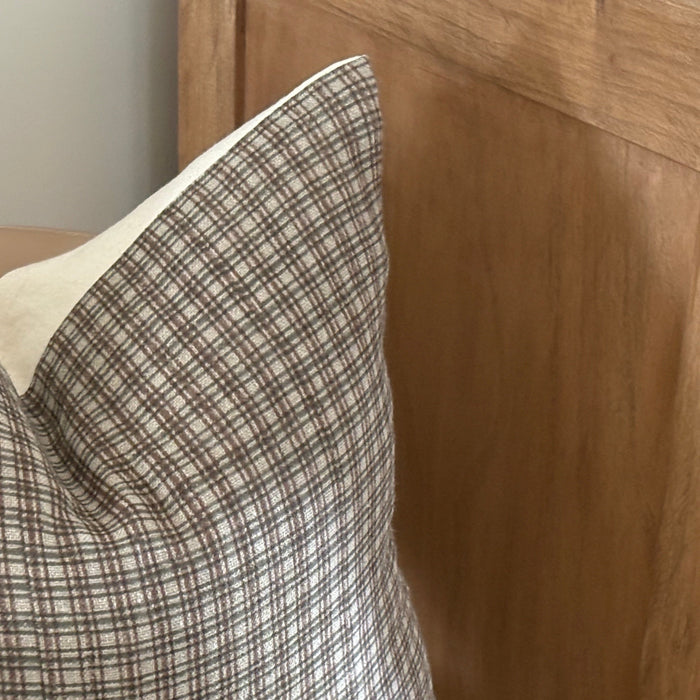Harrison Pillow | 18 x 18
