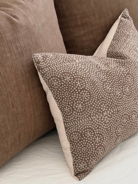 Hazel Pillow | 14 x 20