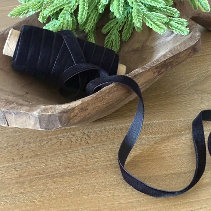 Velvet Ribbon | Obsidian