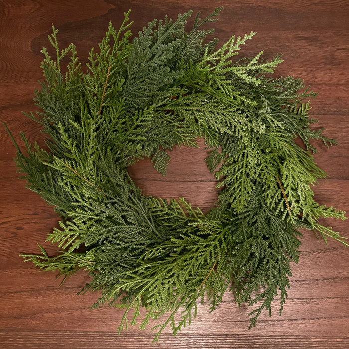 Fresh Touch Northern White Cedar Wreath | 14"
