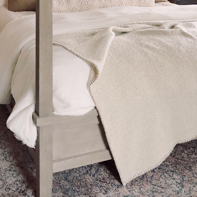 Boucle Throw