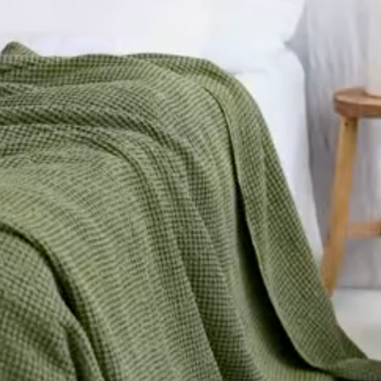 Wren Waffle Throw | Forest Green